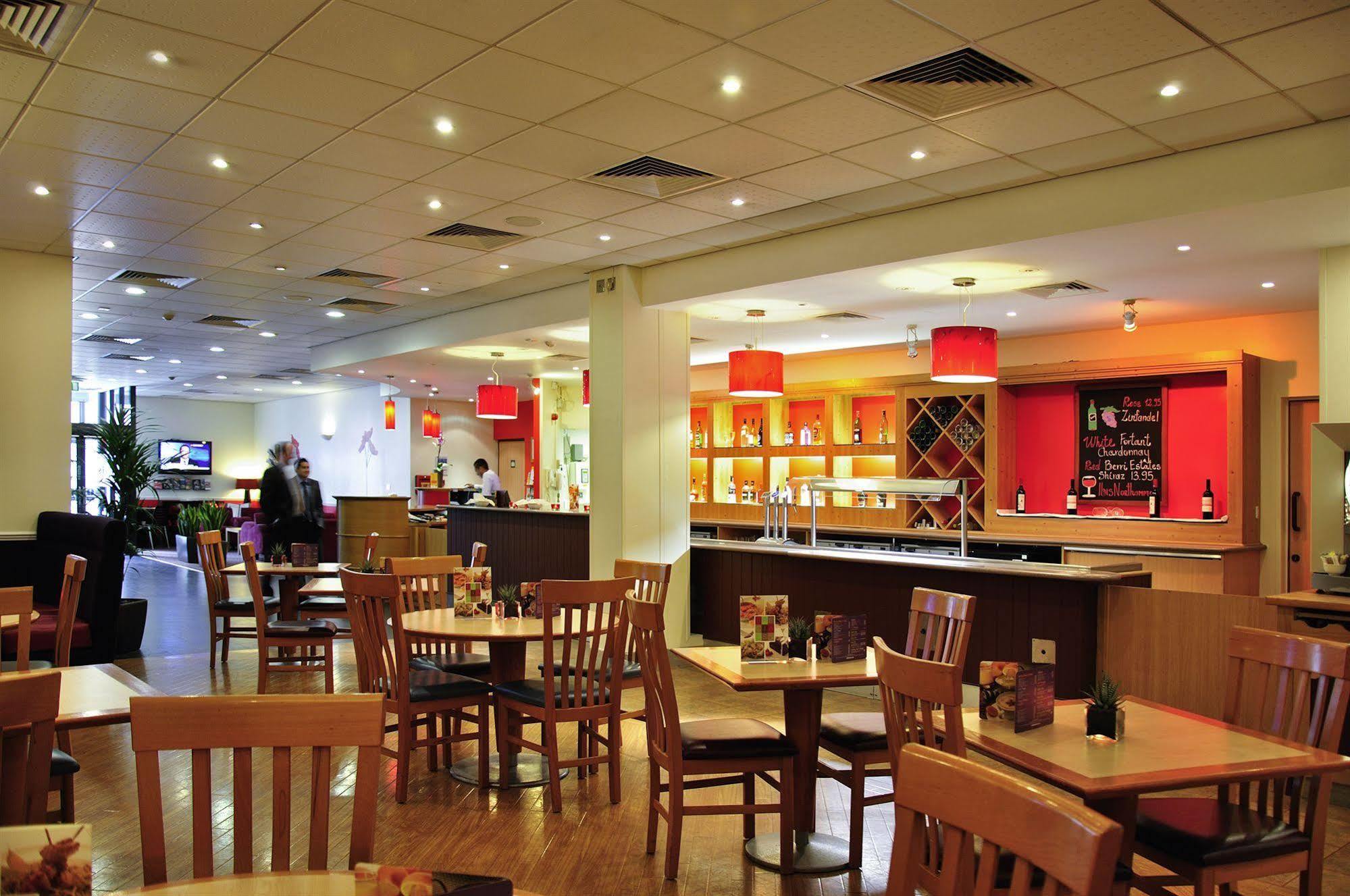 Ibis Hotel Northampton Centre Exterior foto