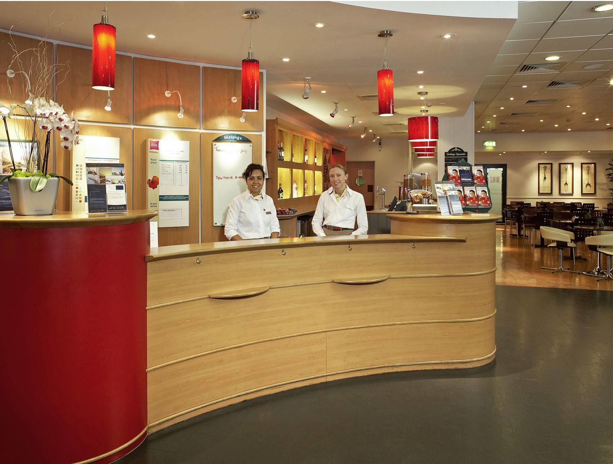 Ibis Hotel Northampton Centre Exterior foto